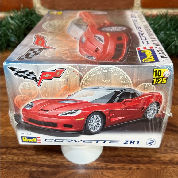 Red Corvette ZR1 Plastic Kit - Picture 3 of 4